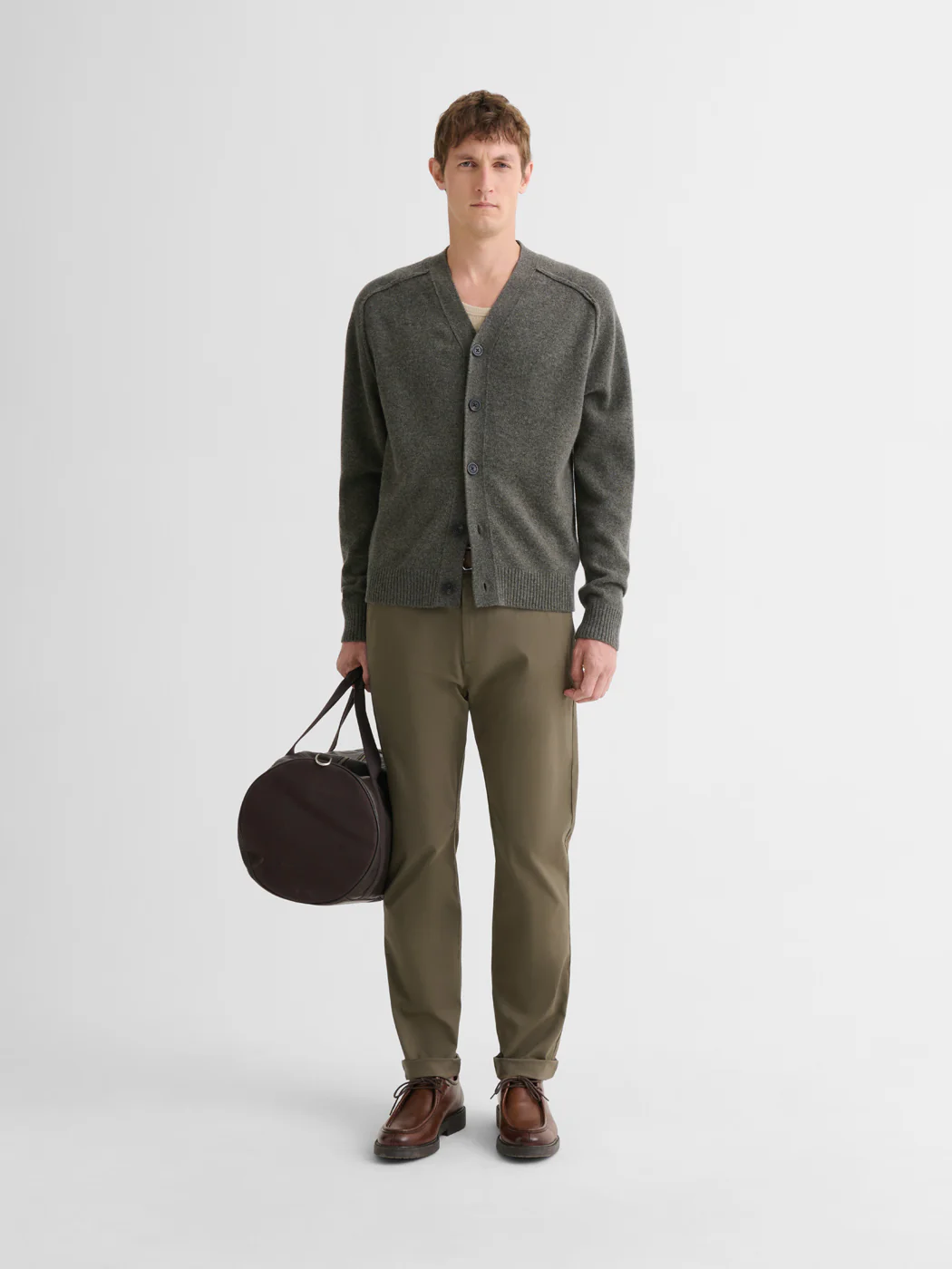 Cardigan boutonné en laine certifiée - Image 4