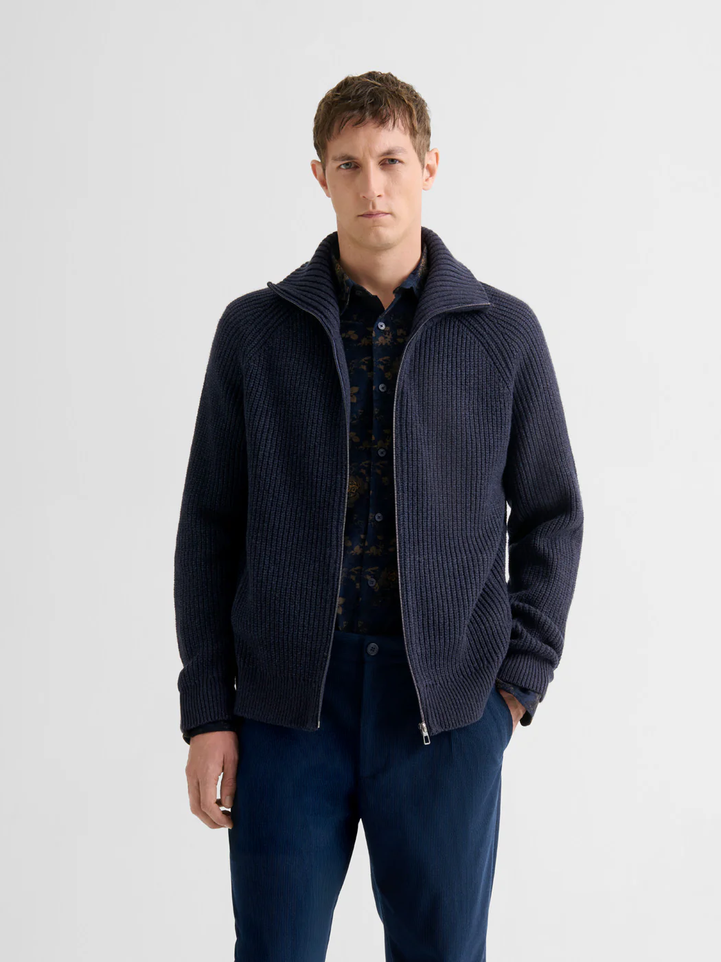 Cardigan zippé col montant maille perlée