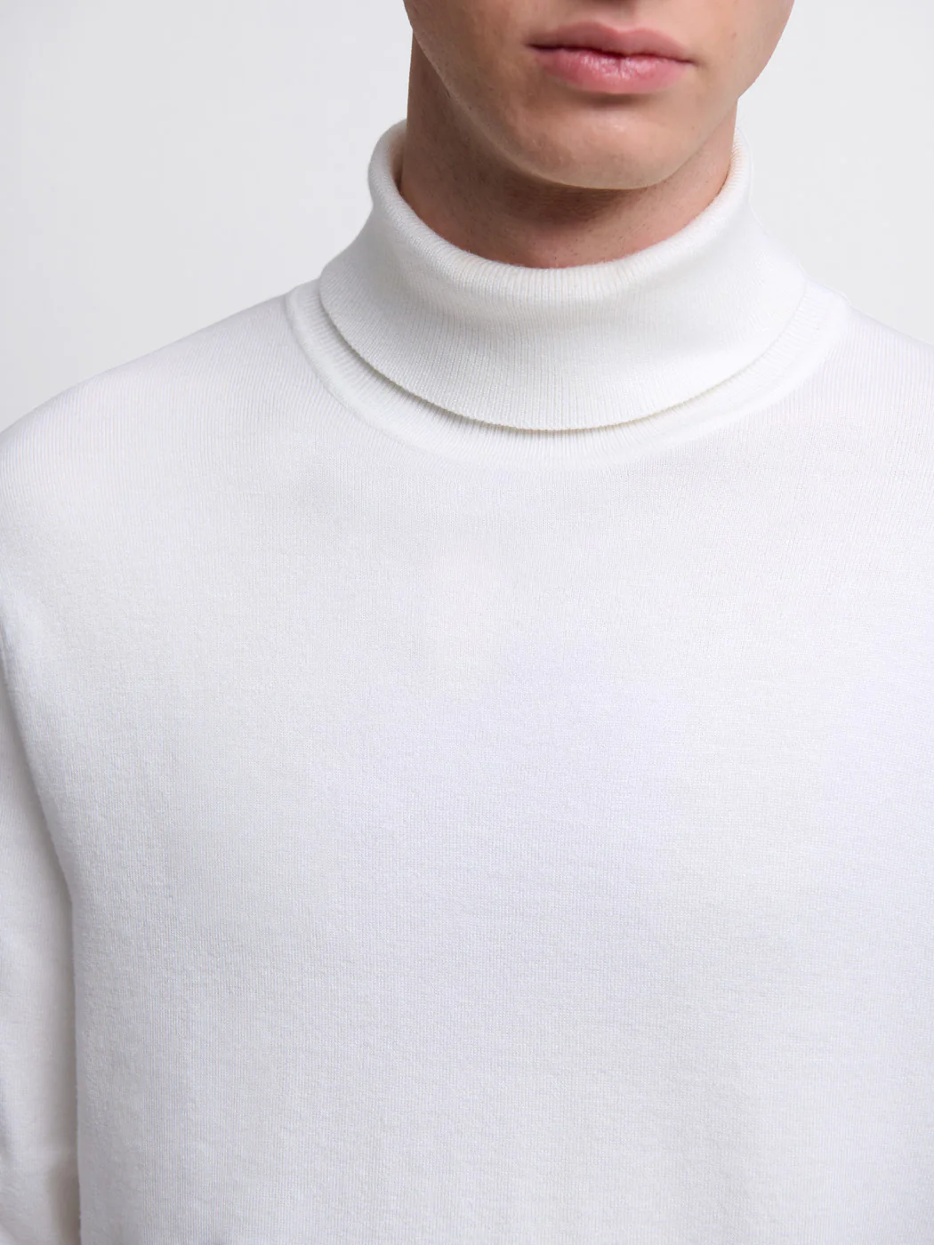 Pull col roulé en jersey - Image 4
