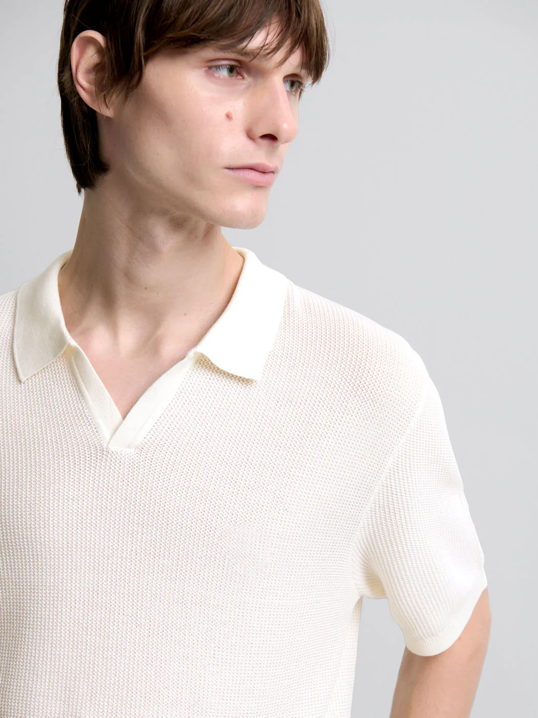 Polo maille col ouvert en coton bio - Image 5