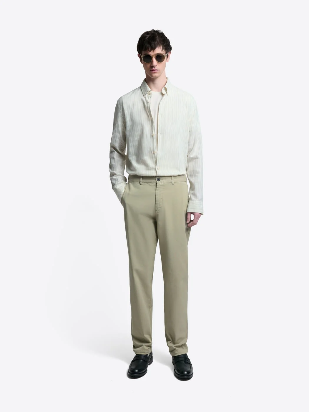 Chino regular en coton tencel