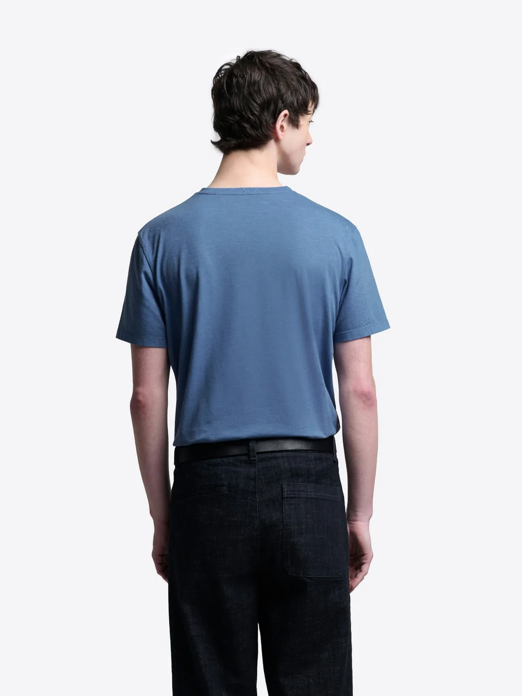 T-shirt col V en coton Supima® - Image 2