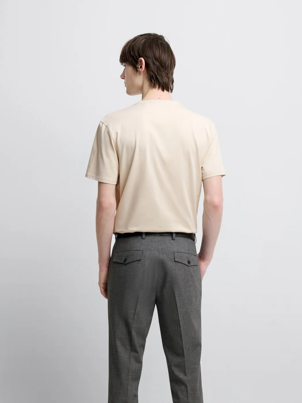 T-shirt col V en coton Supima® - Image 2