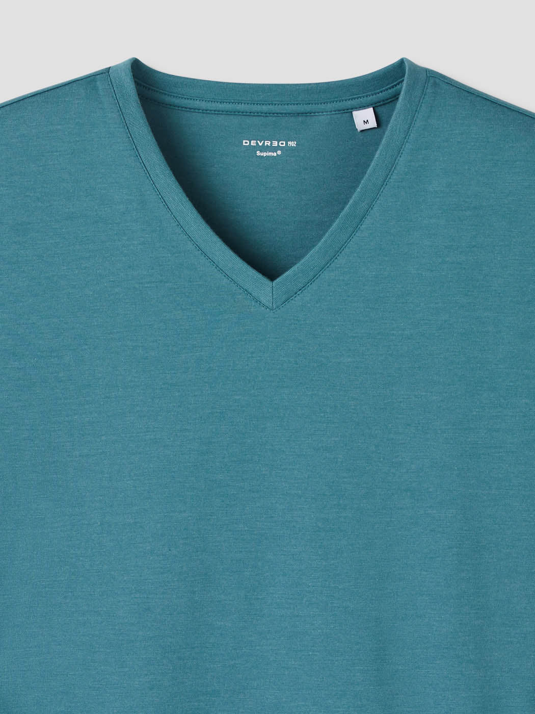T-shirt col V en coton Supima® - Image 6