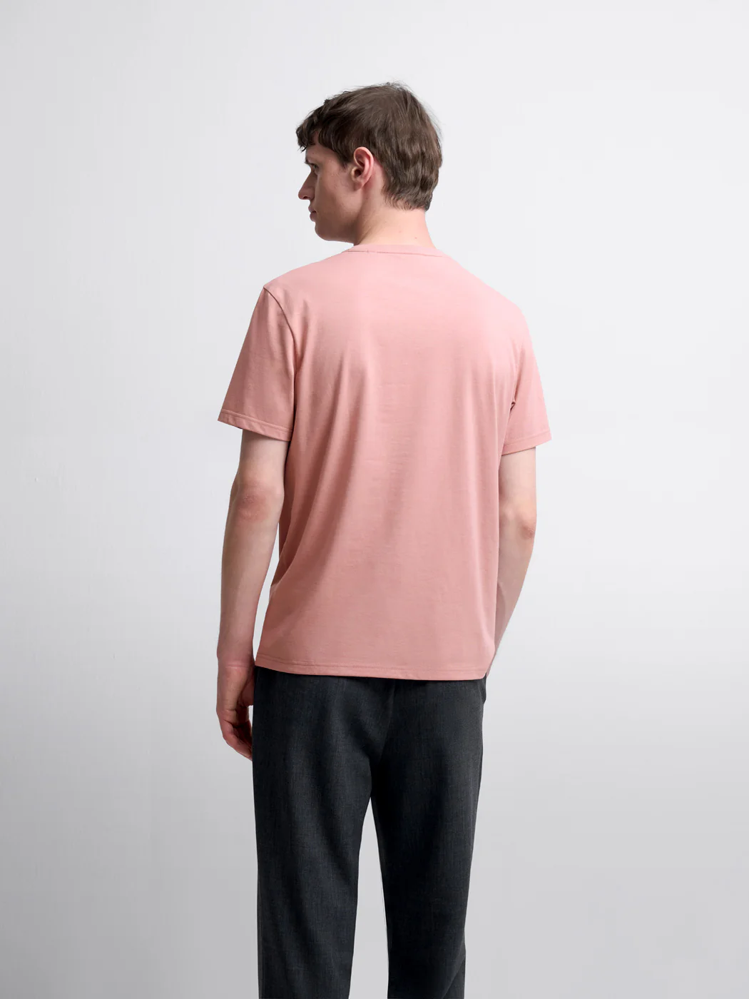 T-shirt col V en coton Supima® - Image 2
